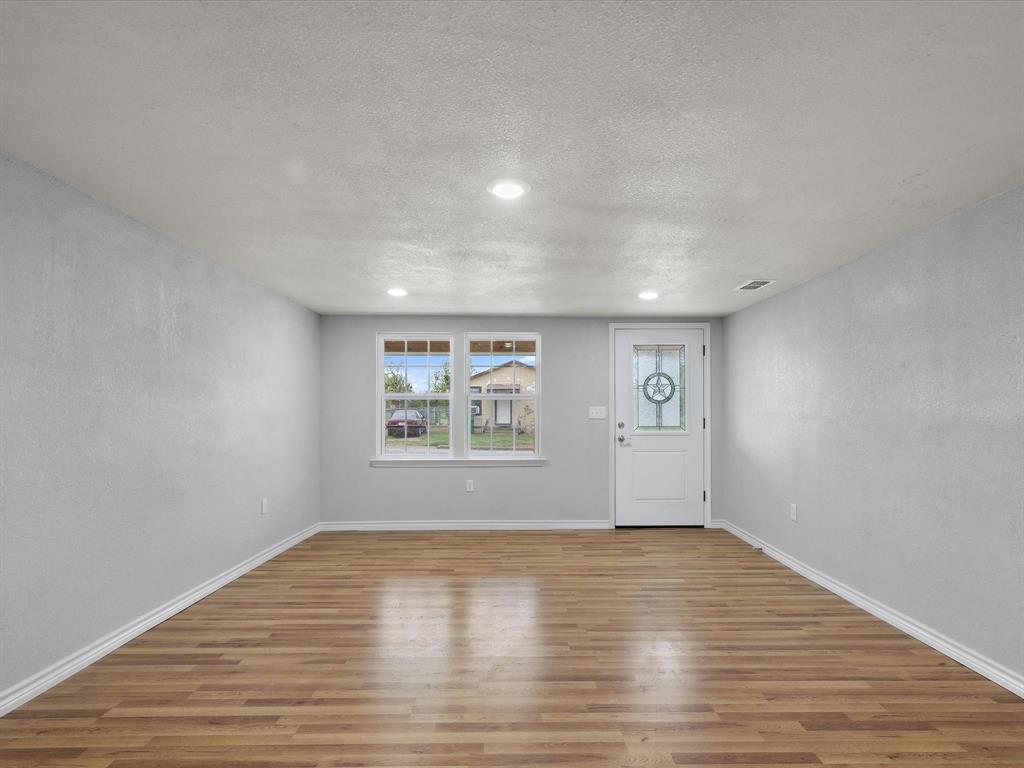 Lindsey - Residential