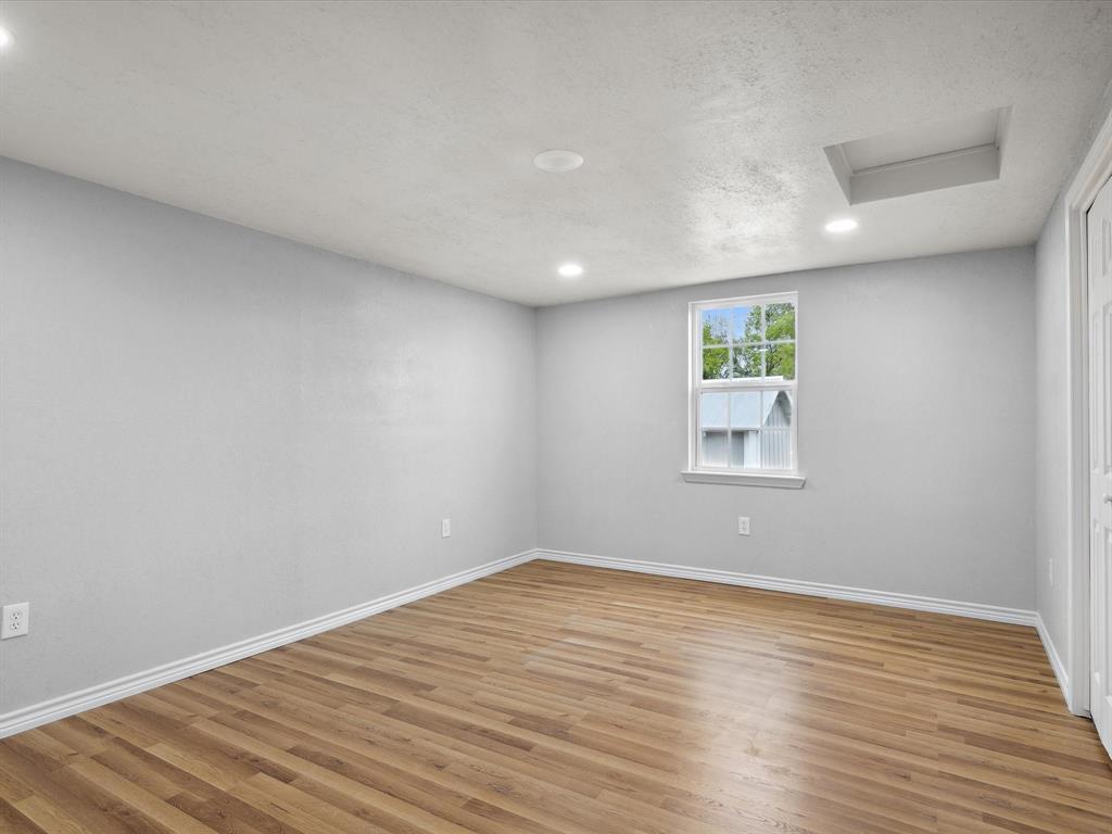 Lindsey - Residential