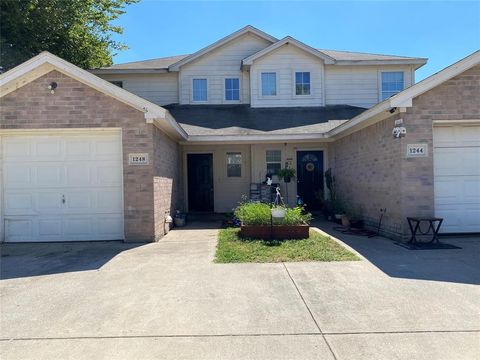 1244 Village Garden Drive Azle TX 76020