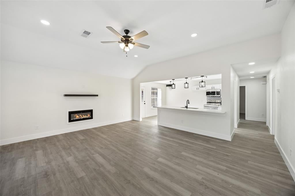 617 Forest Oaks Drive