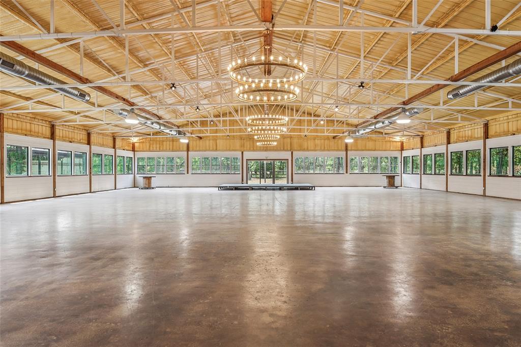6586 Lone Star Lane
