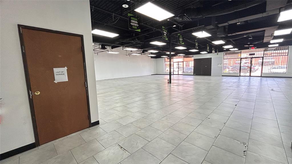 Sam Moon Center - Commercial Lease