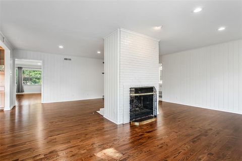 Tiny photo for 6737 Lakefair Circle, Dallas, TX 75214 (MLS # 21197903)