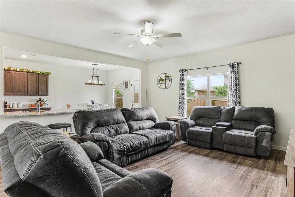 1947 Hollywood Drive