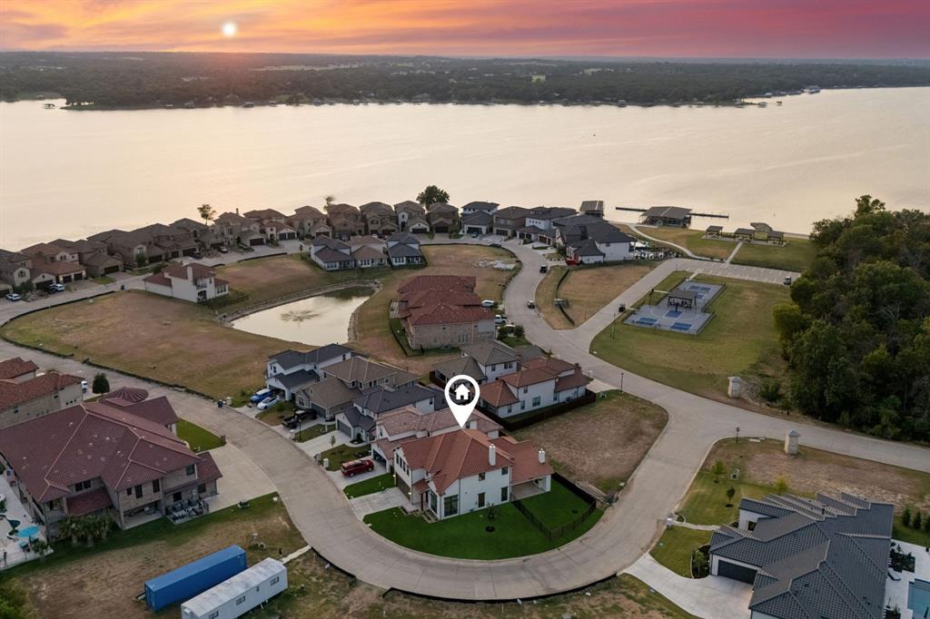 9030 Lakeside Drive