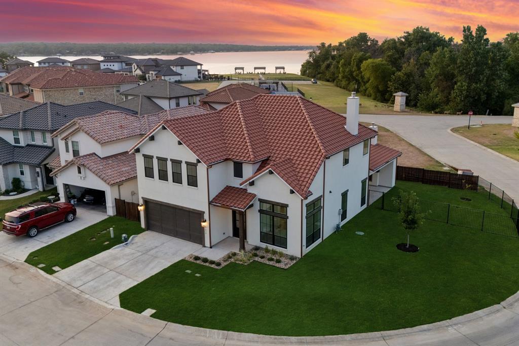 9030 Lakeside Drive