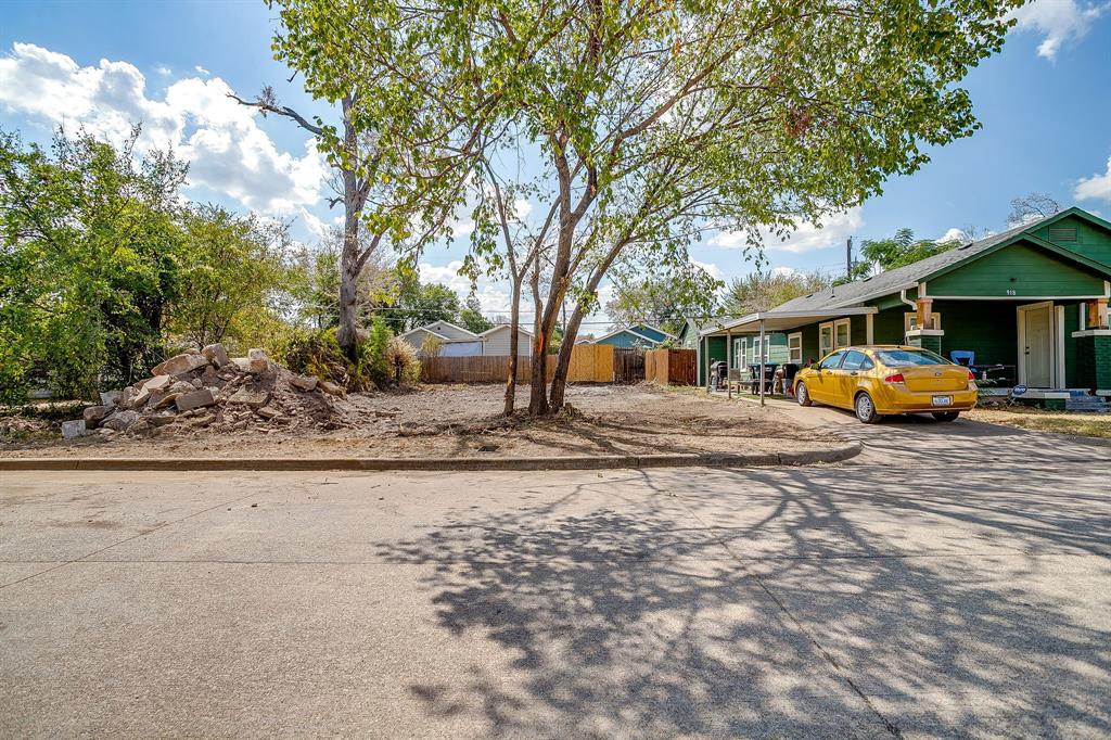 922 E Oleander Street