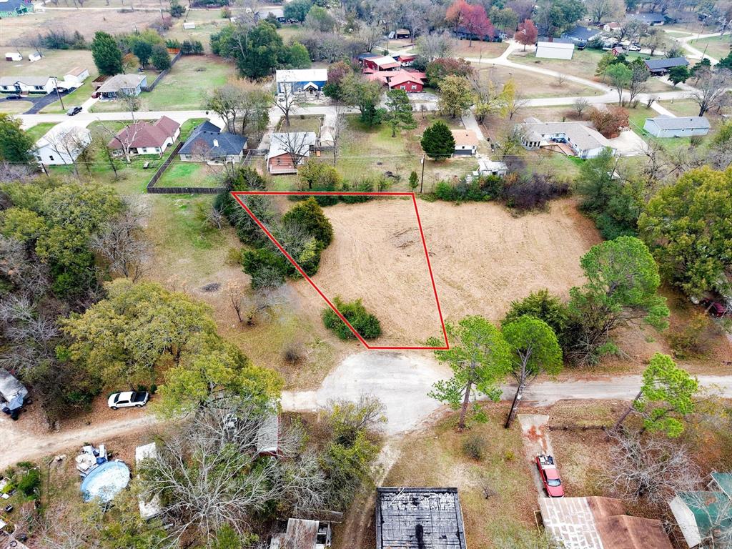 Whispering Oaks - Land