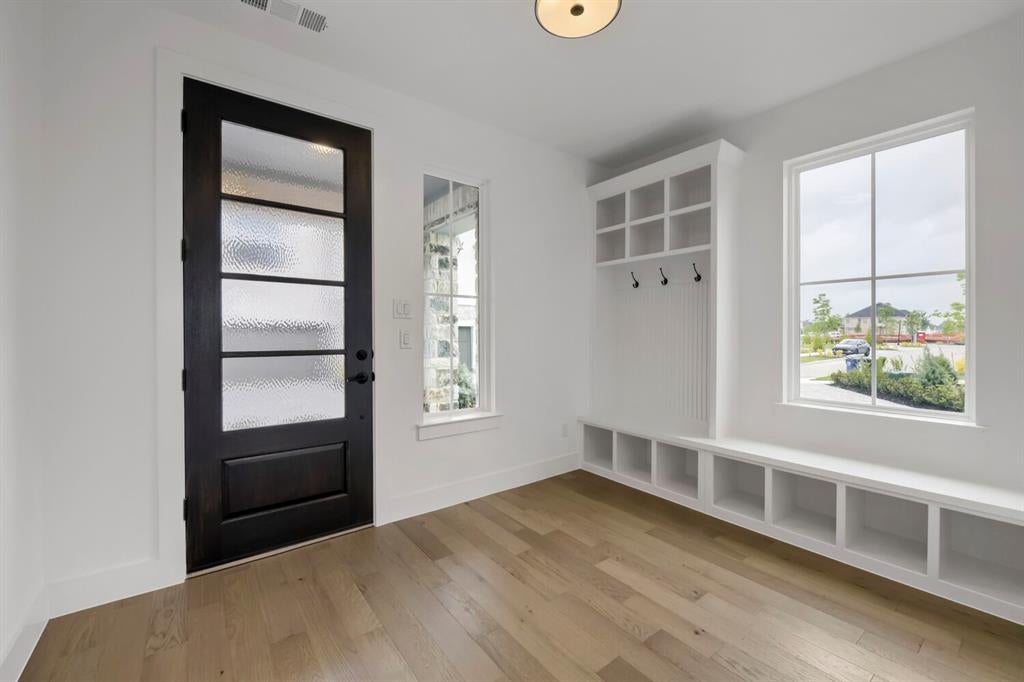 3241 Vaquero Lane