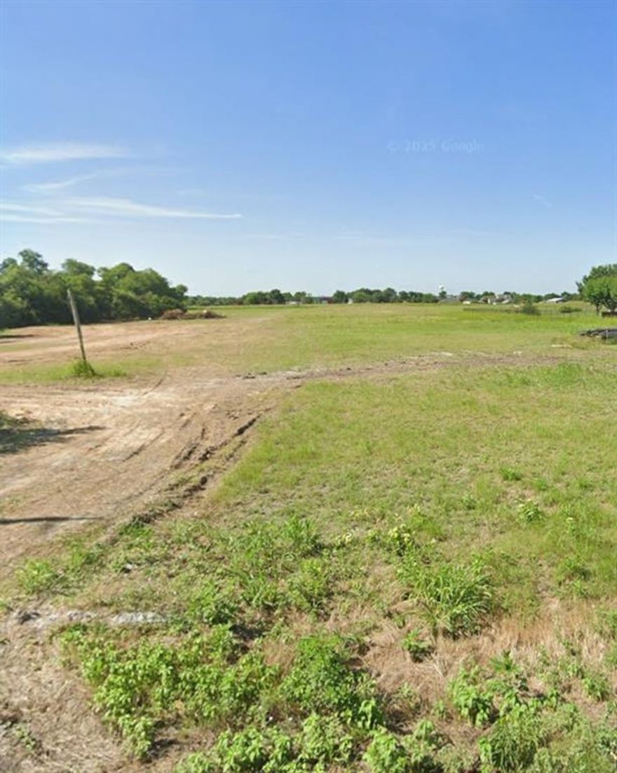 Discover the perfect setting to build your dream home on this beautiful 3-acre tract located in Nevada, TX. Nestled in a peaceful country setting, this property sits just minutes from Lake Lavon and offers convenient access to Highway 78 for an easy commute.
The land provides an excellent homesite surrounded by attractive neighboring homes, offering both privacy and a welcoming rural atmosphere. Water is available at the road (buyer will need to install a water meter), and a septic system will be required. Making this an ideal location for a custom-built residence. Horses and cattle are allowed, giving you the freedom to enjoy country living with space for animals and outdoor activities.
Come experience the quiet charm of country living and start planning your dream home today.