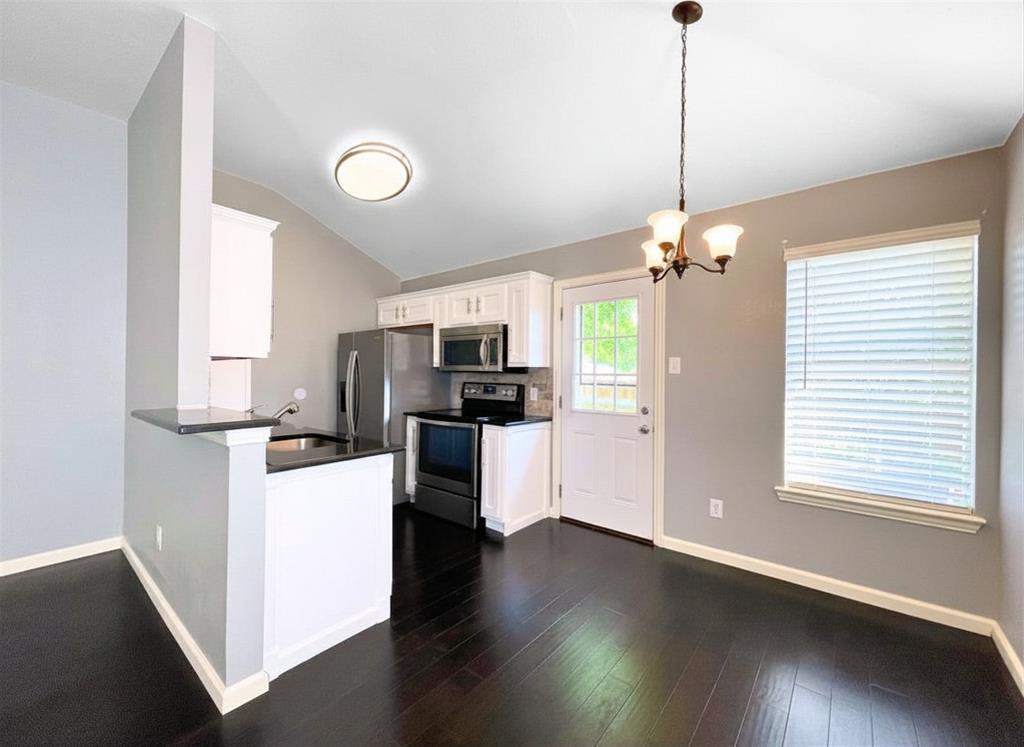 4904 Mountain Ridge Lane