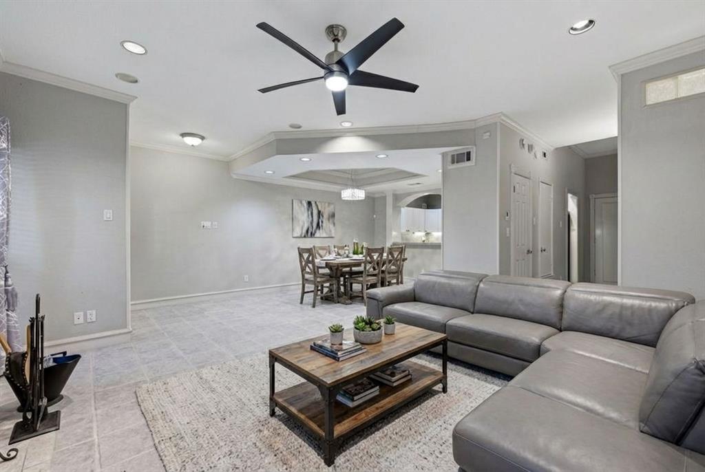 4050 Frankford Road 804