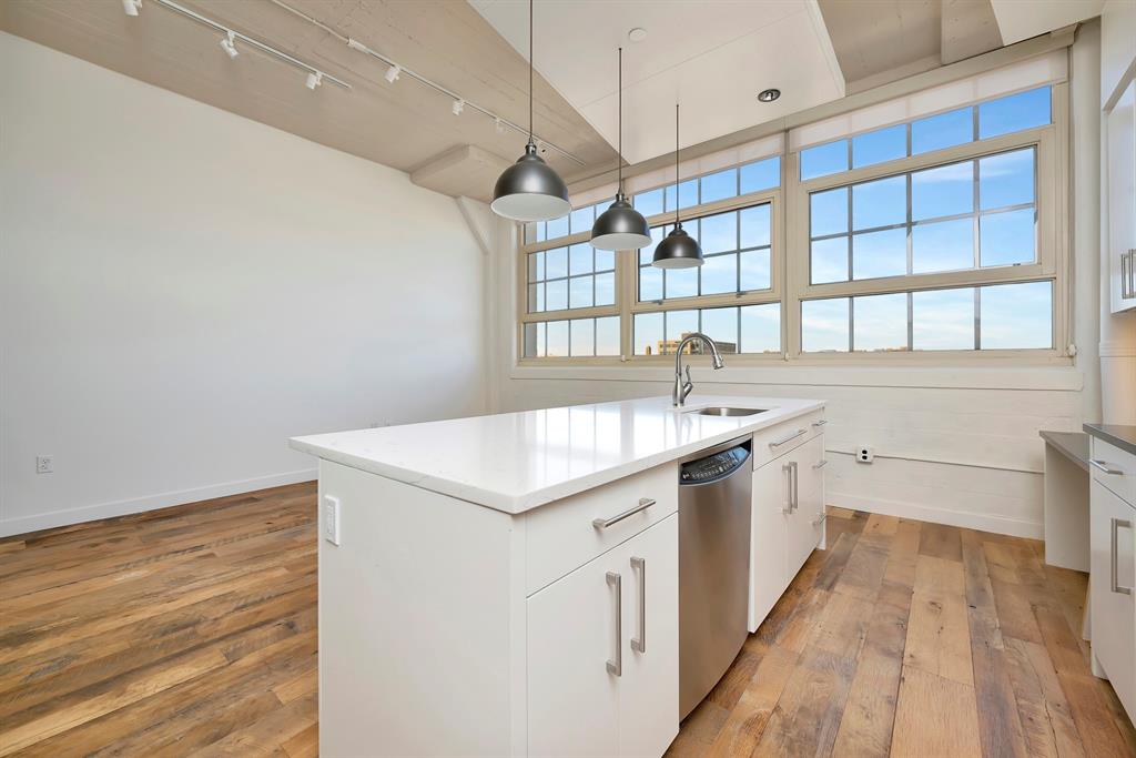 One Montgomery Plaza Residence Condo - Residential