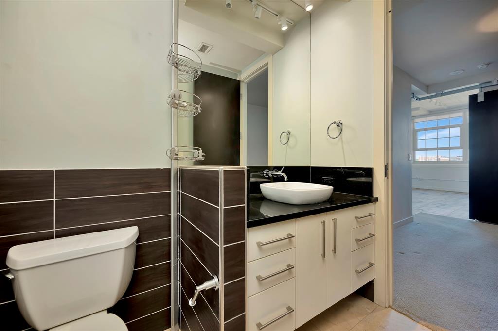 One Montgomery Plaza Residence Condo - Residential