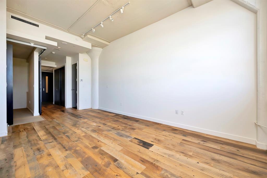 One Montgomery Plaza Residence Condo - Residential