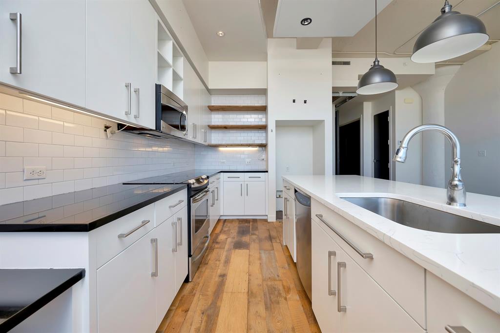 One Montgomery Plaza Residence Condo - Residential