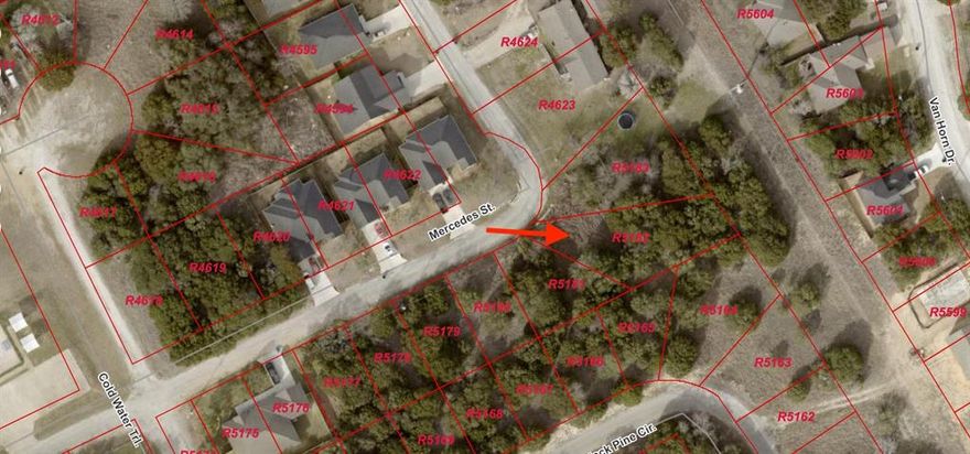 NICE LOT READY TO BUILD YOUR NEXT HOME