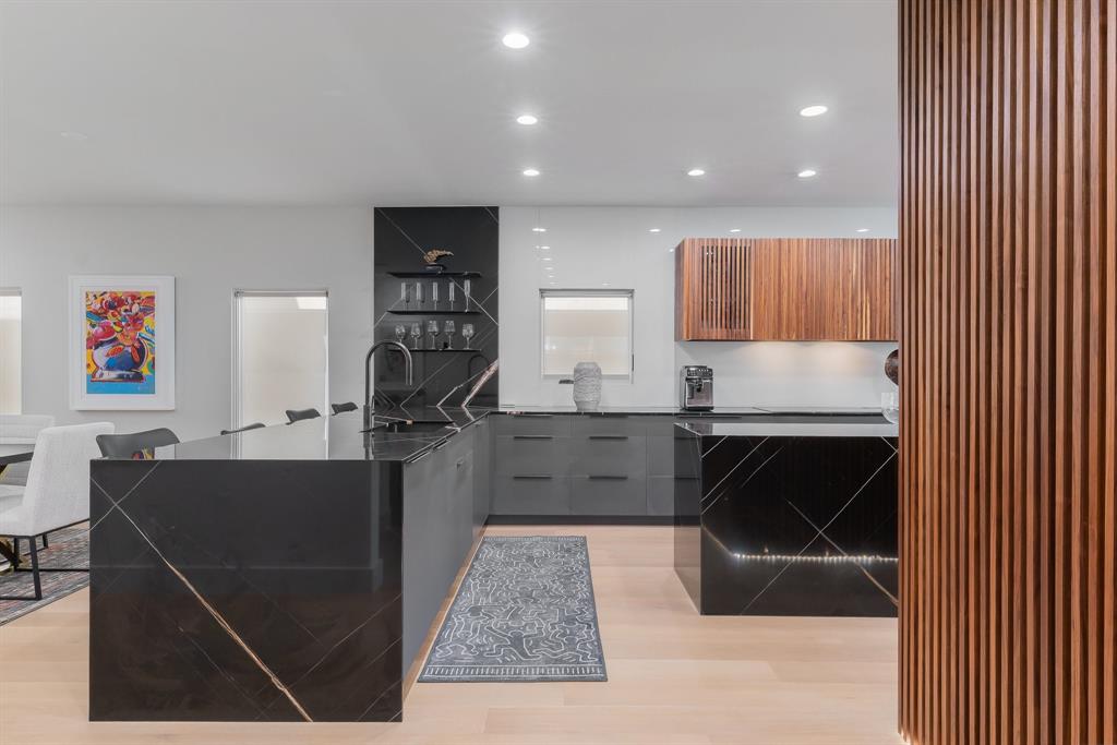 3731 Gilbert Avenue 3