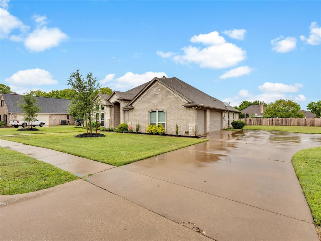 2213 Springwood Lane