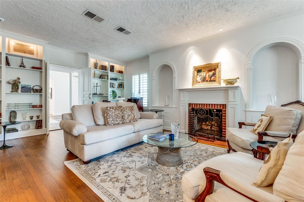 4444 Livingston Avenue