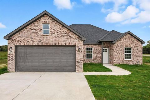 Photo of 106 Center Drive, East Tawakoni, TX 75472 (MLS # 21193889)