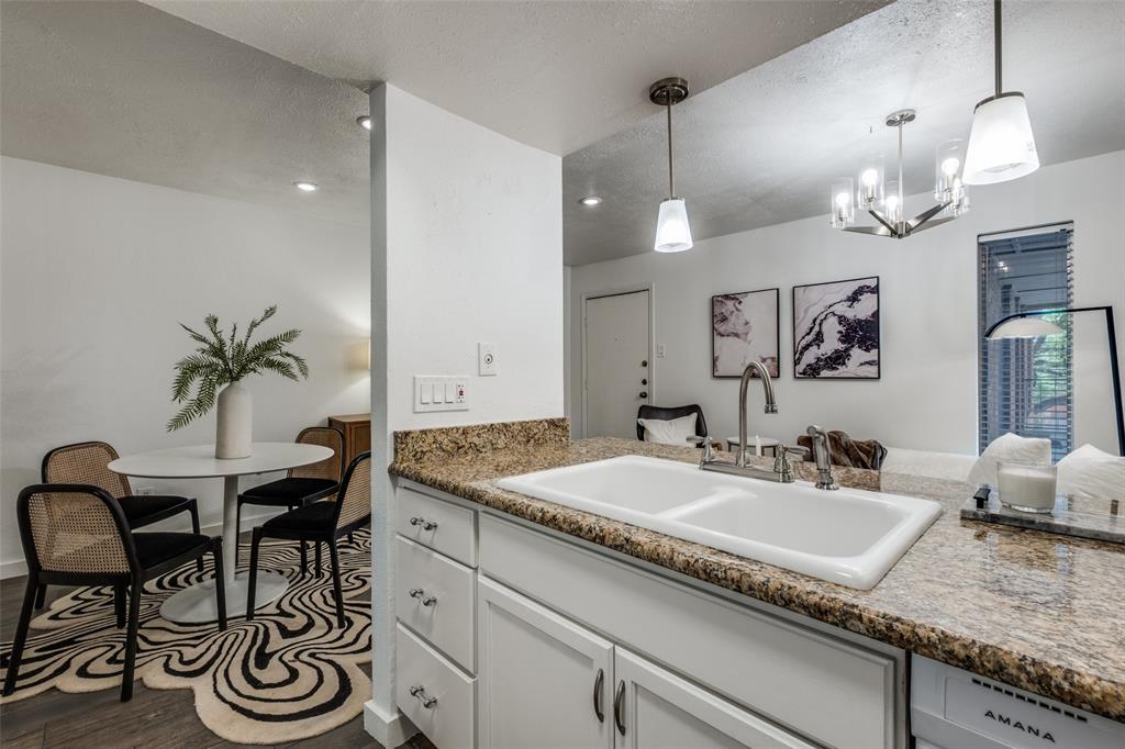 Oak Lawn - Residential