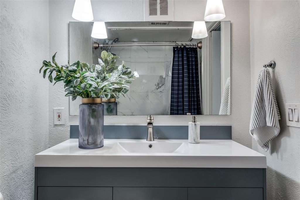 Oak Lawn - Residential