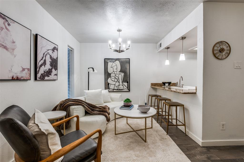 Oak Lawn - Residential