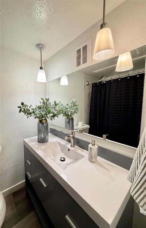 Oak Lawn - Residential