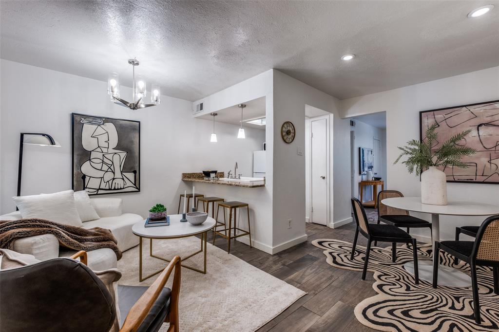 Oak Lawn - Residential