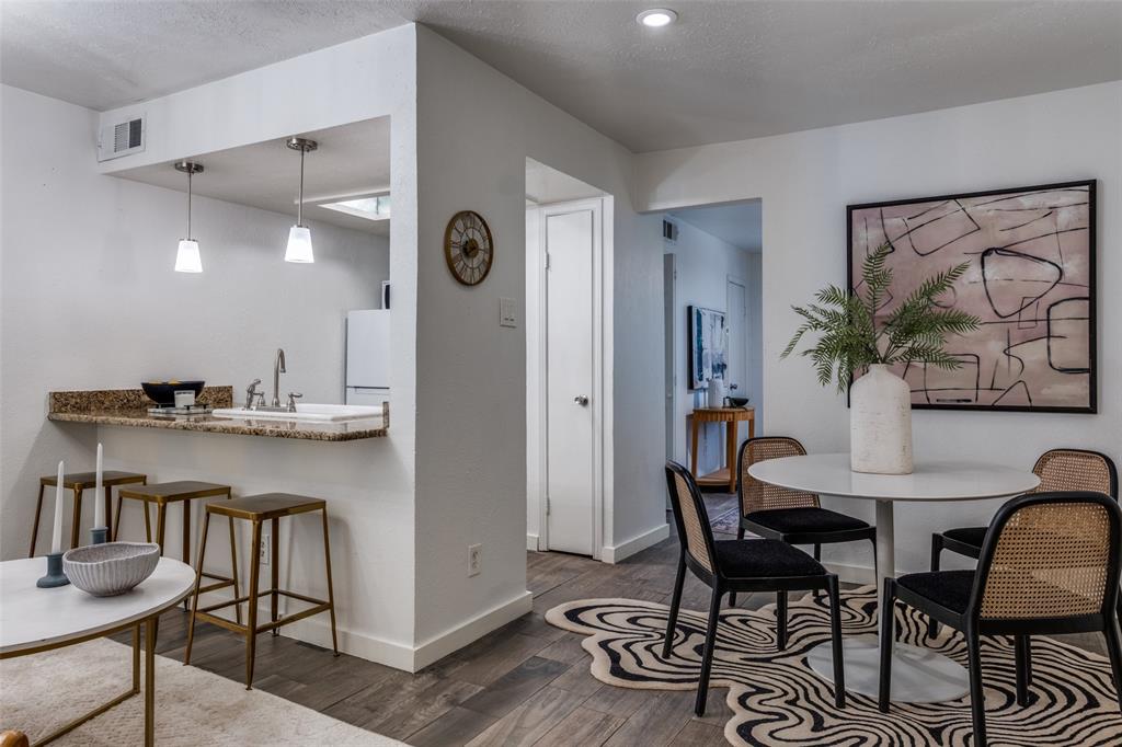 Oak Lawn - Residential