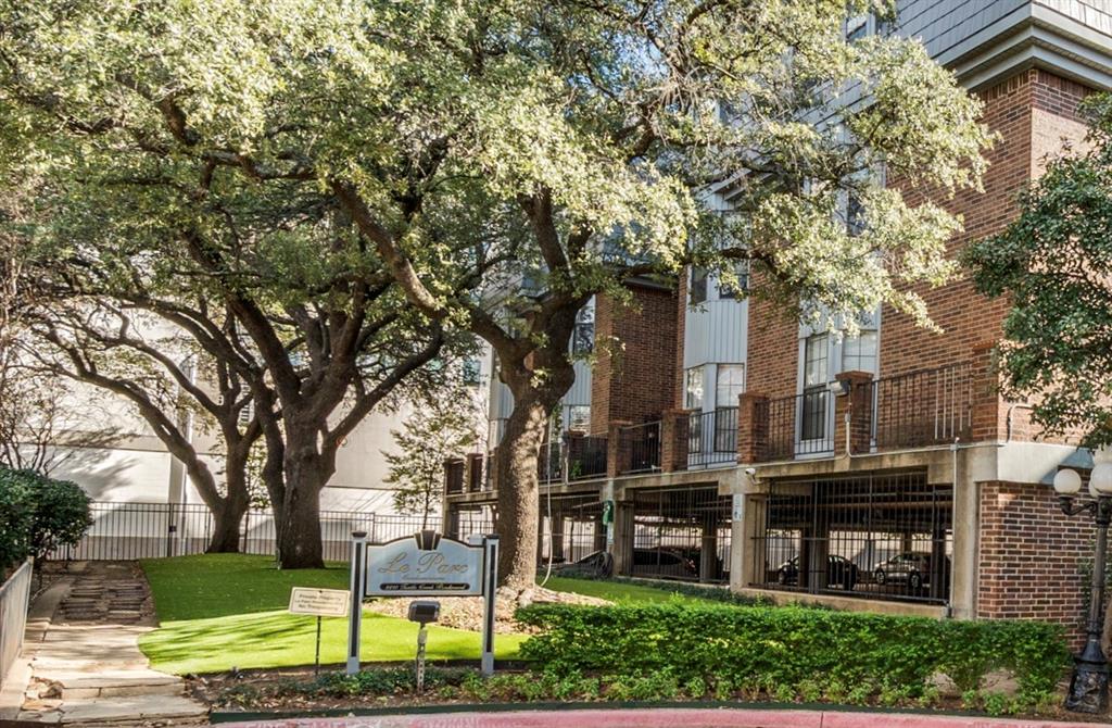 LE PARC CONDOMINIUMS - Residential