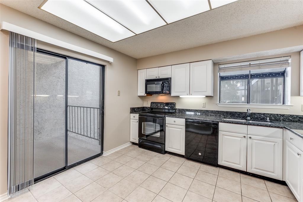 LE PARC CONDOMINIUMS - Residential