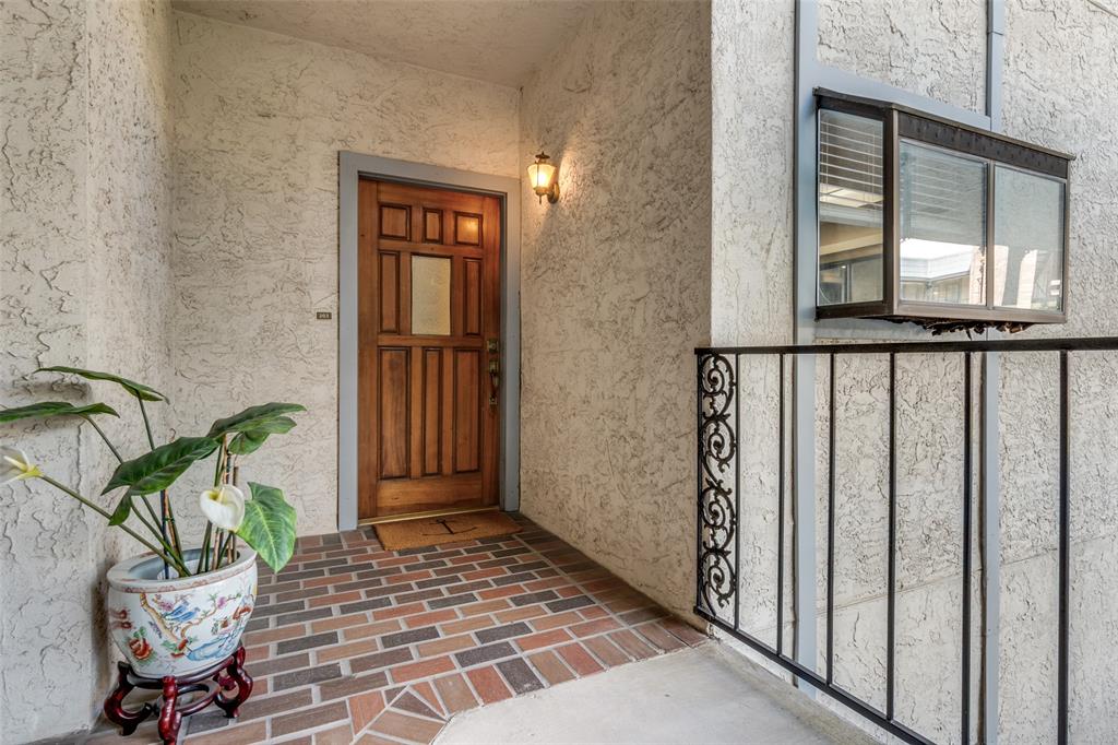 LE PARC CONDOMINIUMS - Residential