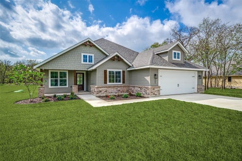 Photo of 104 Ranchview, Valley View, TX 76272 (MLS # 21282980)