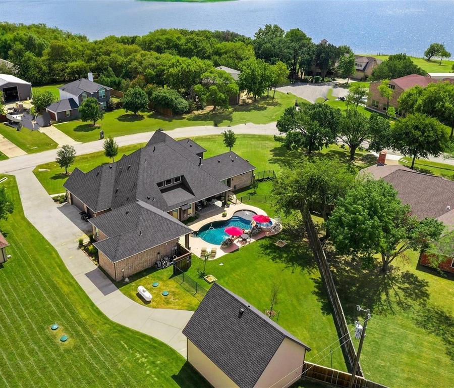 2221 Lariat Trail