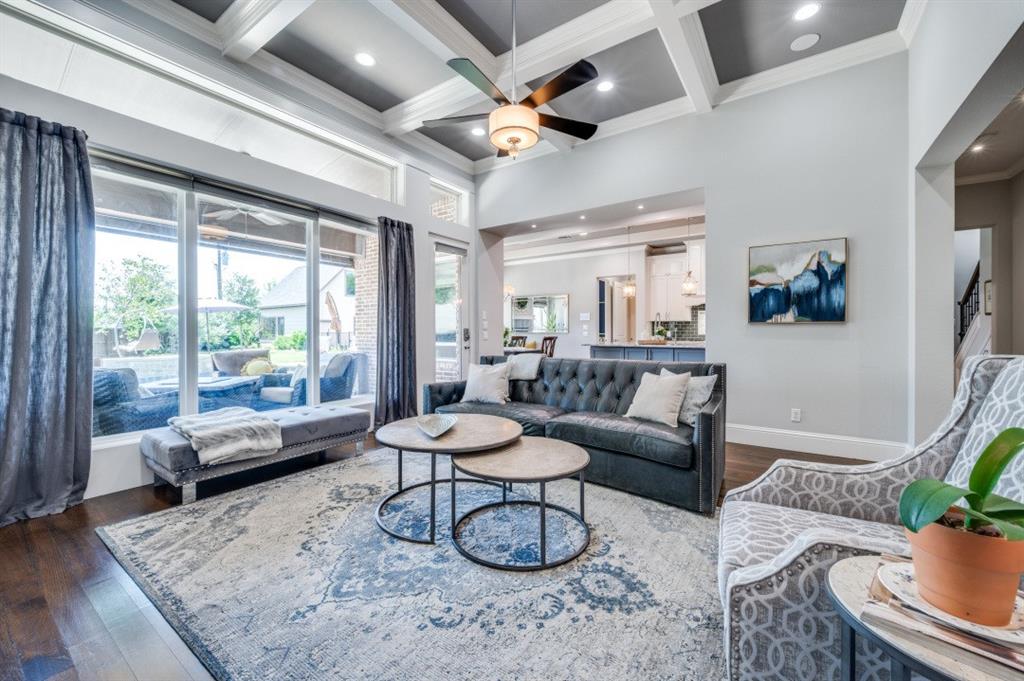 2221 Lariat Trail