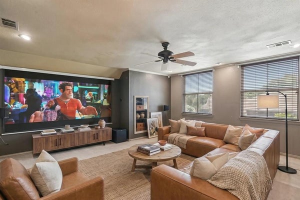 525 BLACKFIELD DR, COPPELL, TX 75019 - Image 1e6d93a081cdce812eef195ee3fec320/243885990