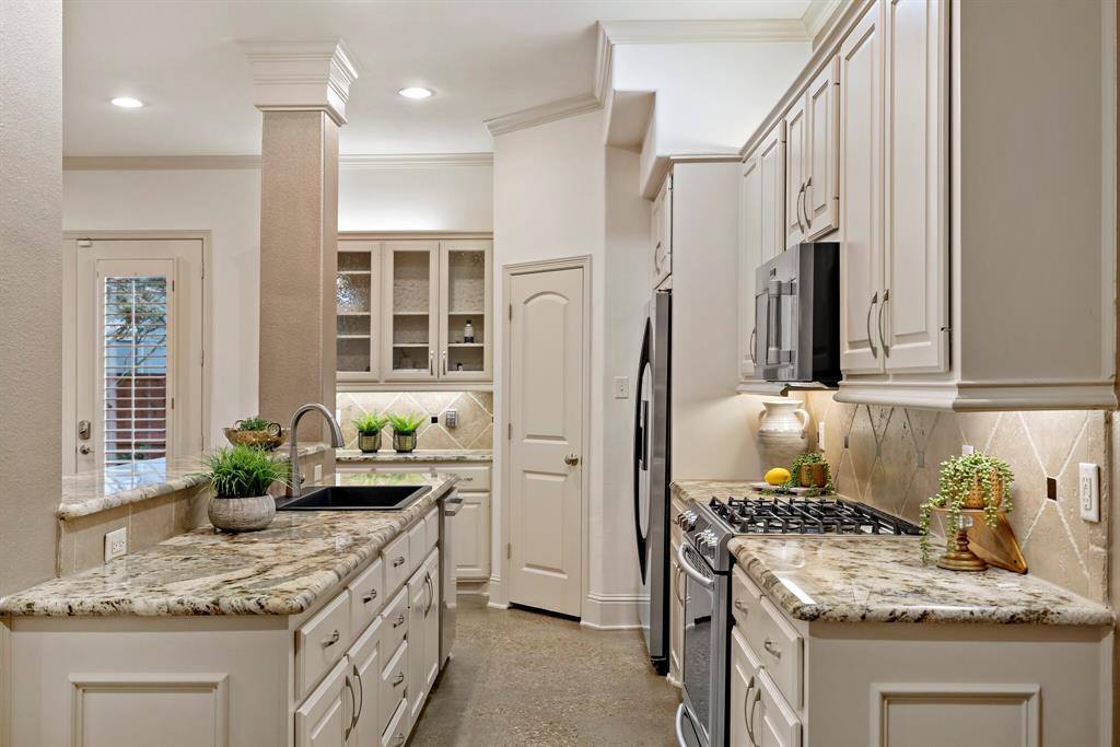 Renaissance Way Amd - Residential