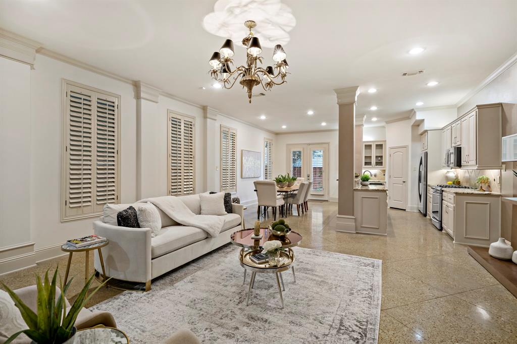 Renaissance Way Amd - Residential