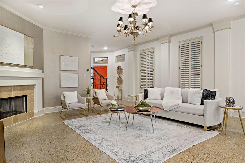 Renaissance Way Amd - Residential