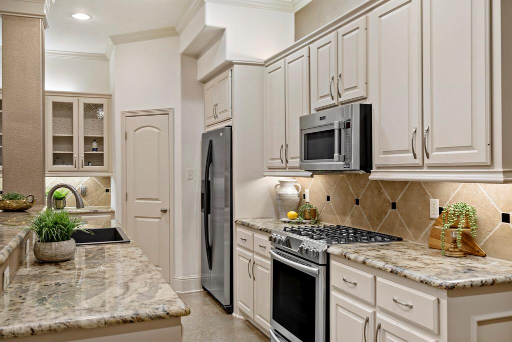 Renaissance Way Amd - Residential