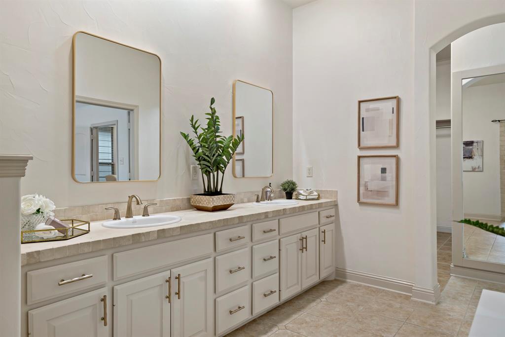 Renaissance Way Amd - Residential