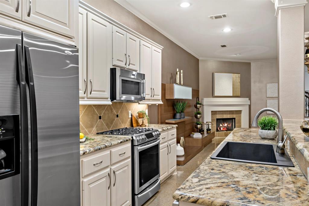 Renaissance Way Amd - Residential