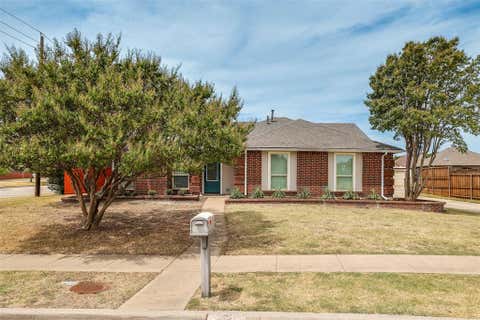 Photo of 4201 Arbor Creek Drive, Carrollton, TX 75010 (MLS # 21368395)