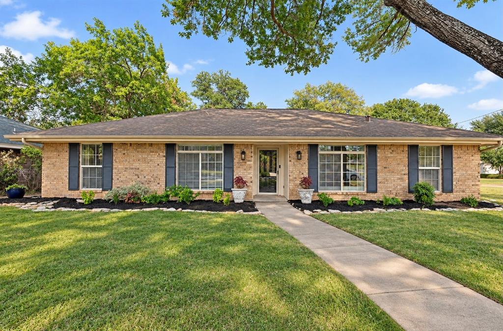 2401 Radcliffe Drive