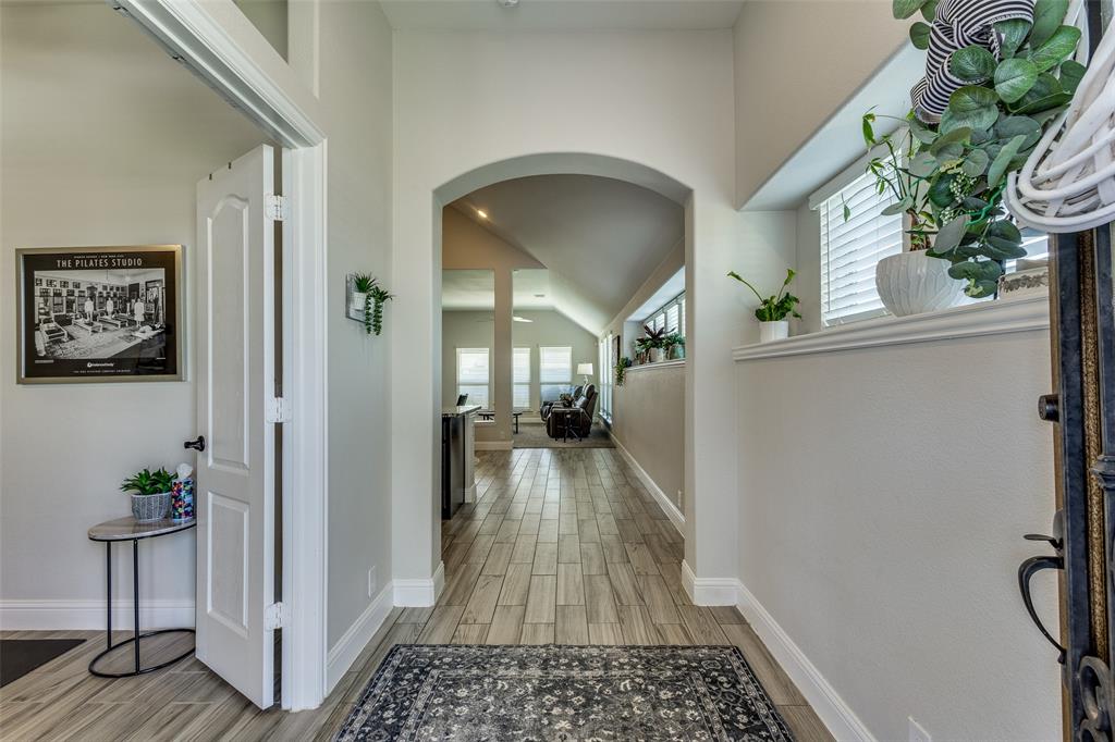 7401 Willow Thorne Drive