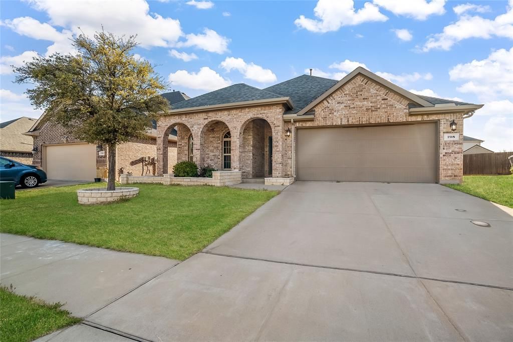 Photo of 708 Guthrie Lane, McKinney, TX 75071 (MLS # 21138807)