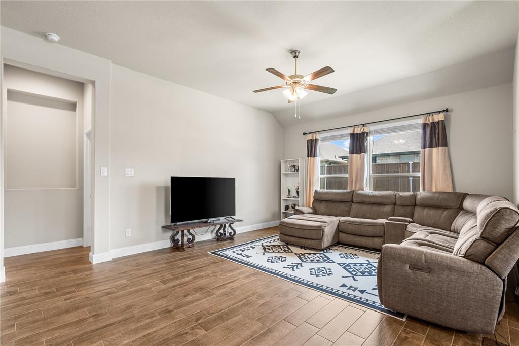 Alcove Hickory Crk - Residential