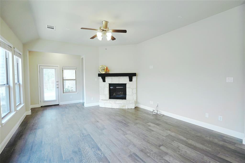 Trinity Falls Planning Unit 3 Ph 4a - Residential Lease